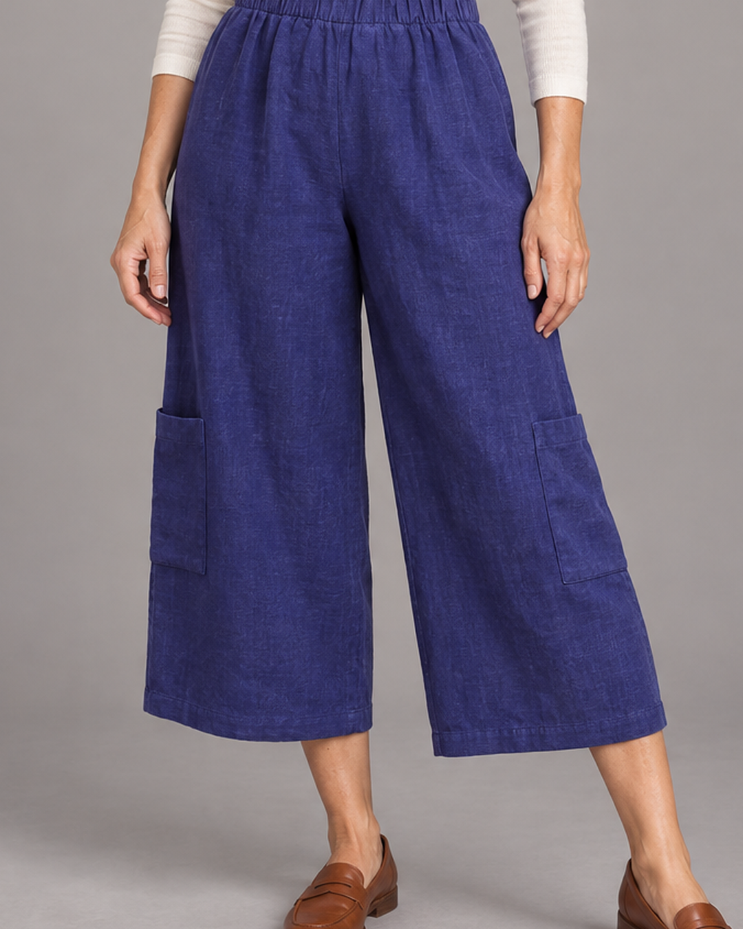 Bryn Walker Casbah Pant in Ursa, heavy linen, detail view on model