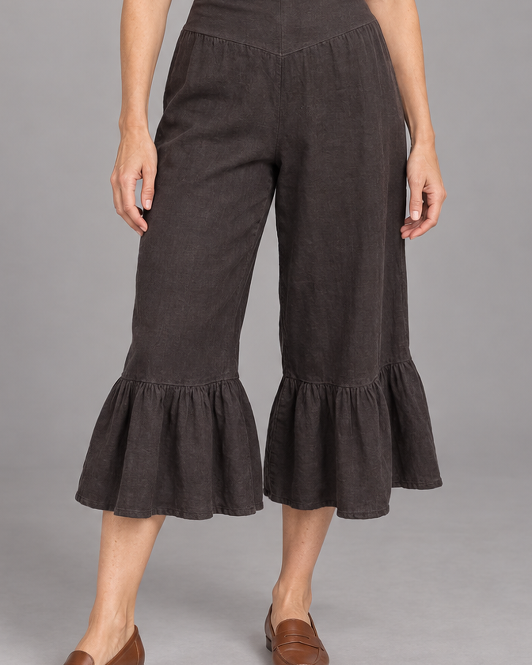 Bryn Walker Ruffle Pant in Terrapin, light linen, detail view on model