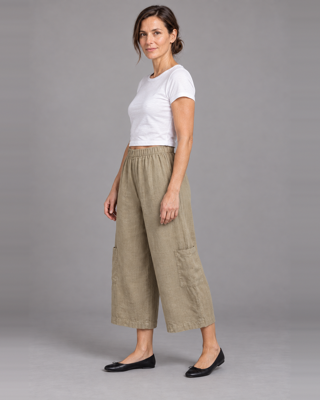 Bryn Walker Casbah Pant in Viscacha, light linen, front view on model