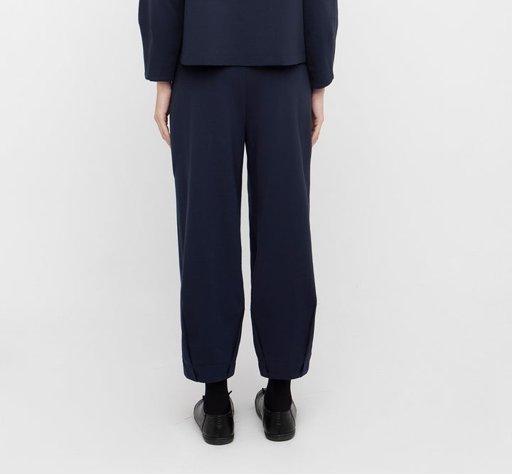 Ozai N Ku - Modern Navy Barrel-Leg Ankle Pants