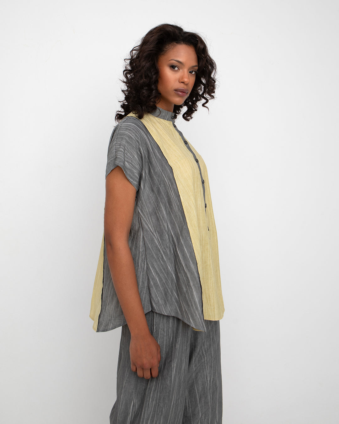 Ozai N Ku Mellow Popover Top, Butter/Slate FINAL SALE ITEM