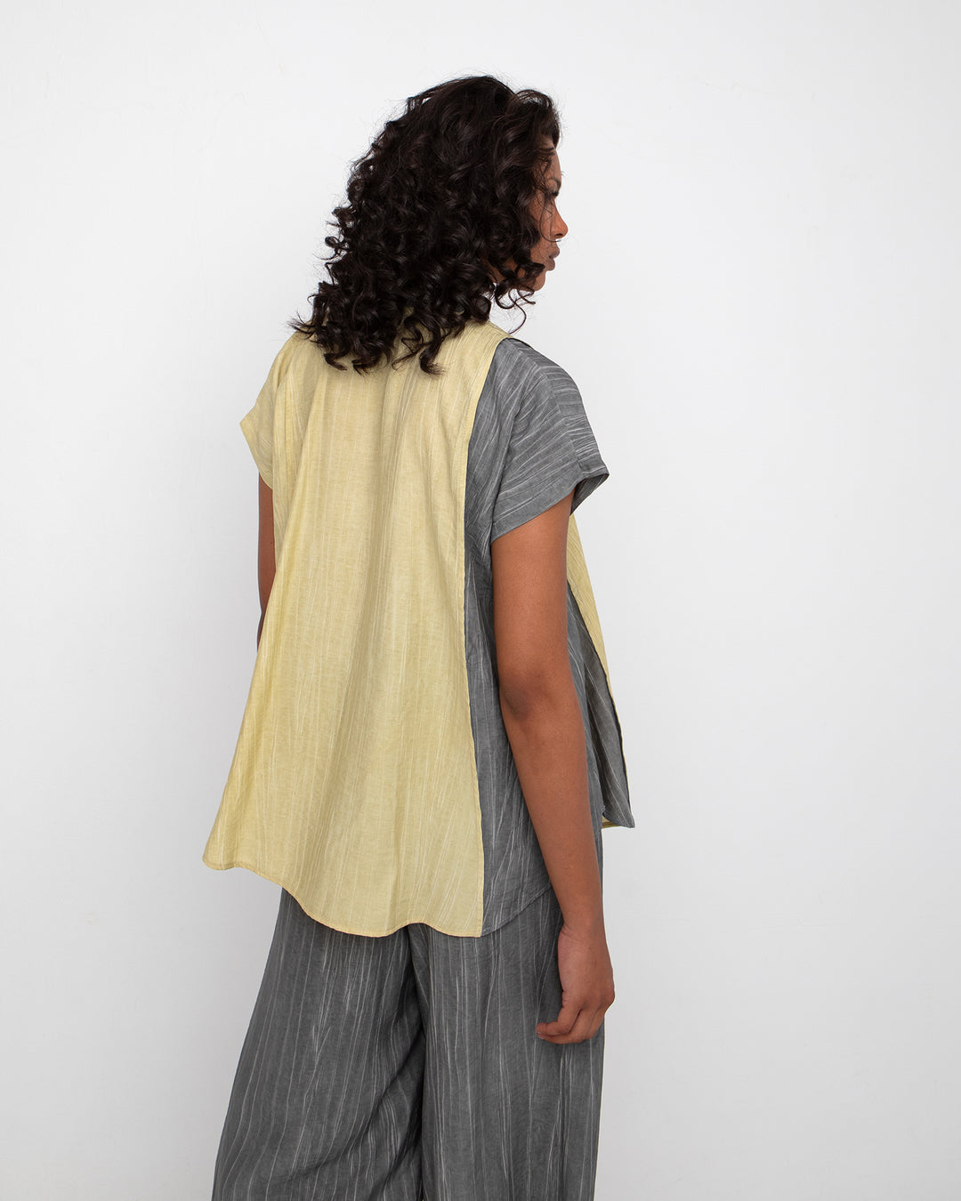Ozai N Ku Mellow Popover Top, Butter/Slate FINAL SALE ITEM