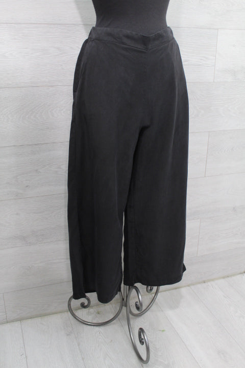 Cut Loose Solid Tencel - Crop Wide Leg Pant