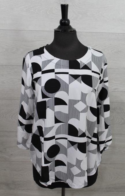 Focus Clothing - Black and White Long Sleeve Top