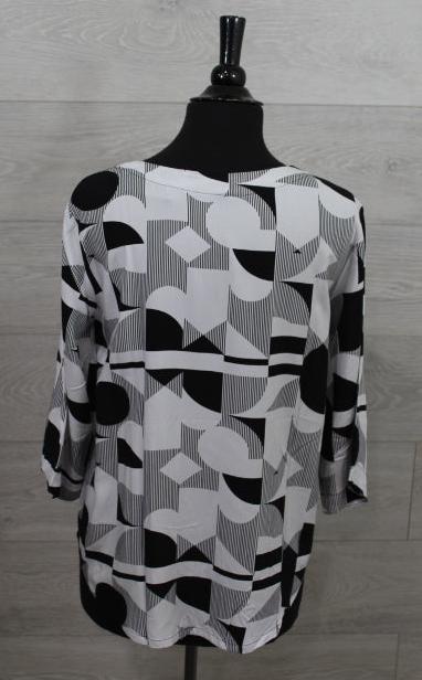 Focus Clothing - Black and White Long Sleeve Top