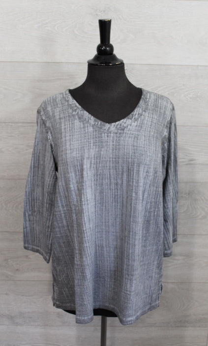 Focus Clothing - V NECK 3/4 SLEEVE TOP FINAL SALE ITEM