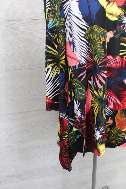 Focus Clothing - 3/4 sleeve tropical top FINAL SALE ITEM