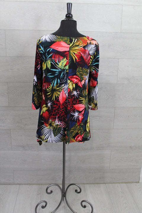 Focus Clothing - 3/4 sleeve tropical top FINAL SALE ITEM