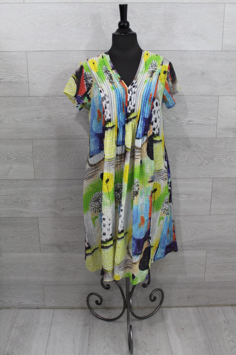 Grizas - V Neck Front Pleat Dress