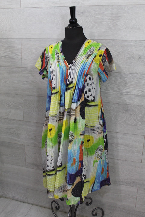 Grizas - V Neck Front Pleat Dress
