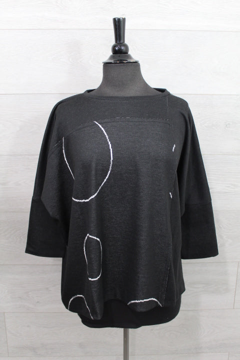 Ozai N Ku - Circle Pullover