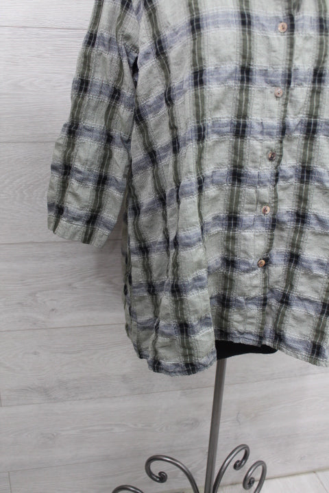 Cut Loose Crinkle Plaid - High Low Shirt