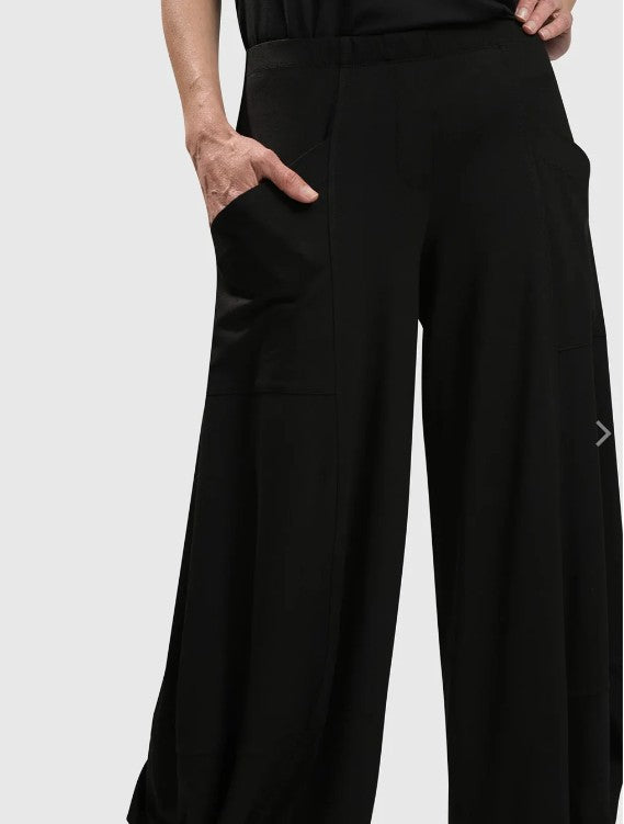Alembika Pant - Essential Punto Pockets Pants, Black