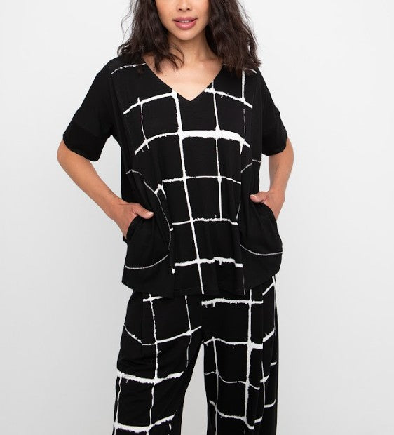 Ozai N Ku Nysa Pockets Tee, Mono FINAL SALE ITEM