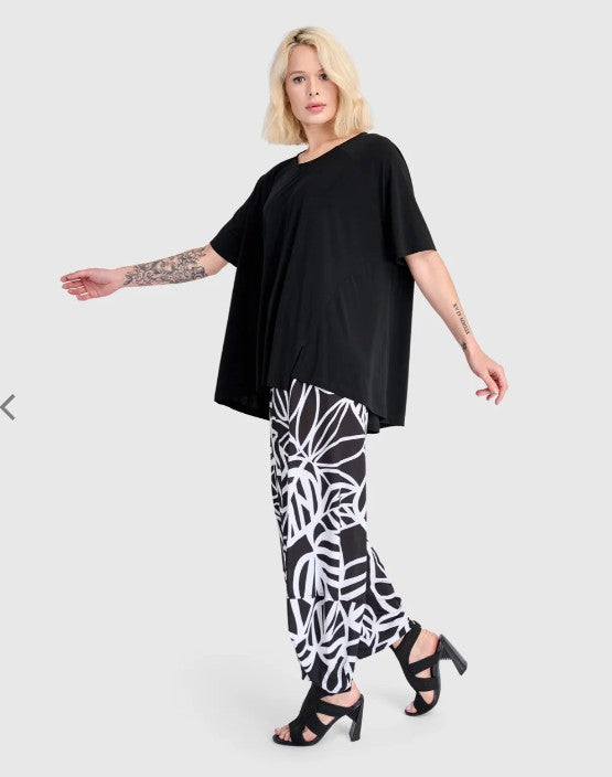 Alembika Essentials - Essential Trapeze Pullover Tee, Black