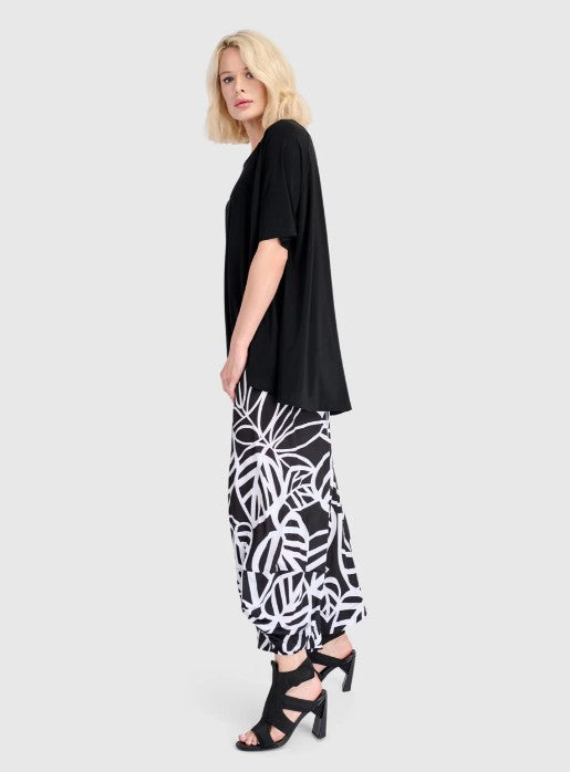 Alembika Essentials - Essential Trapeze Pullover Tee, Black