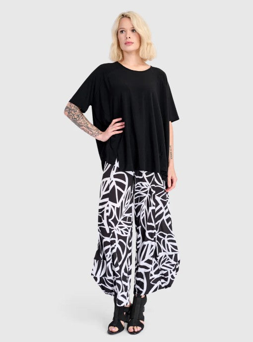 Alembika Essentials - Essential Trapeze Pullover Tee, Black