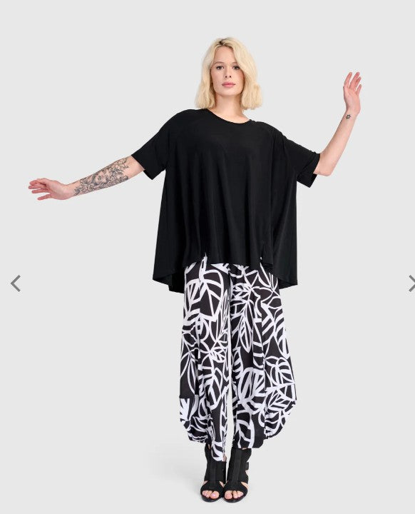 Alembika Essentials - Essential Trapeze Pullover Tee, Black