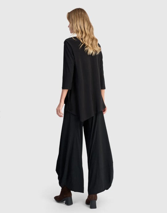 Alembika Essentials - Essential Slinky Point Hem Top, Black