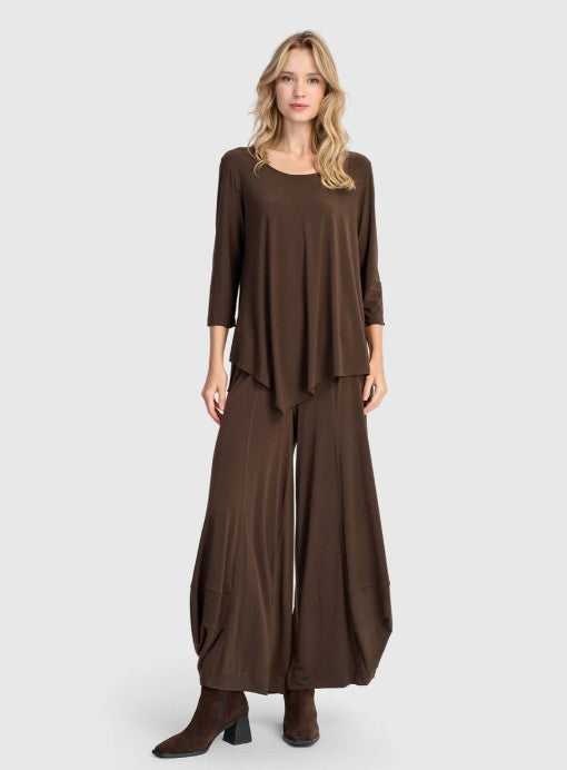Alembika Essentials - Essential Slinky Point Hem Top, Sephia