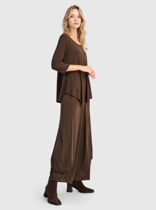 Alembika Essentials - Essential Slinky Point Hem Top, Sephia