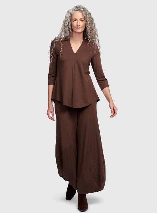 Alembika Essentials - Essential V-neck Top, Umber