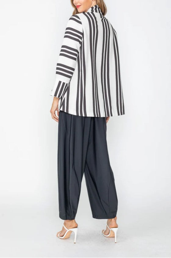 IC Collection - STRIPE JACKET WITH BUTTON CLOSURE
