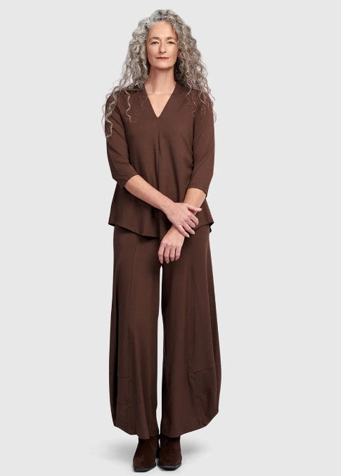Alembika Essentials - Essential V-neck Top, Umber