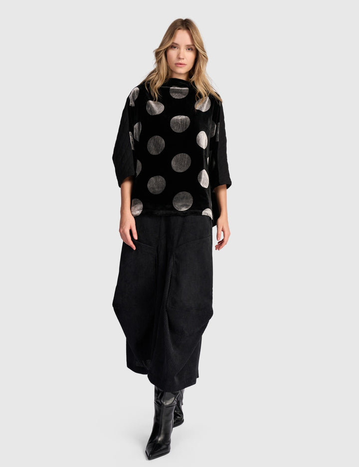 Alembika Tops - Everyday Velvet Funnel Pullover Top, Black/Silver Dot