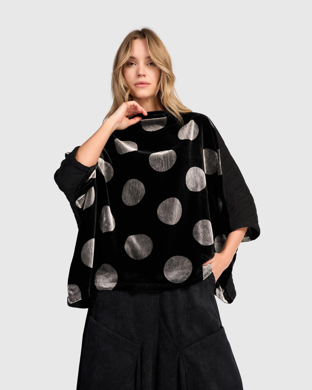 Alembika Tops - Everyday Velvet Funnel Pullover Top, Black/Silver Dot