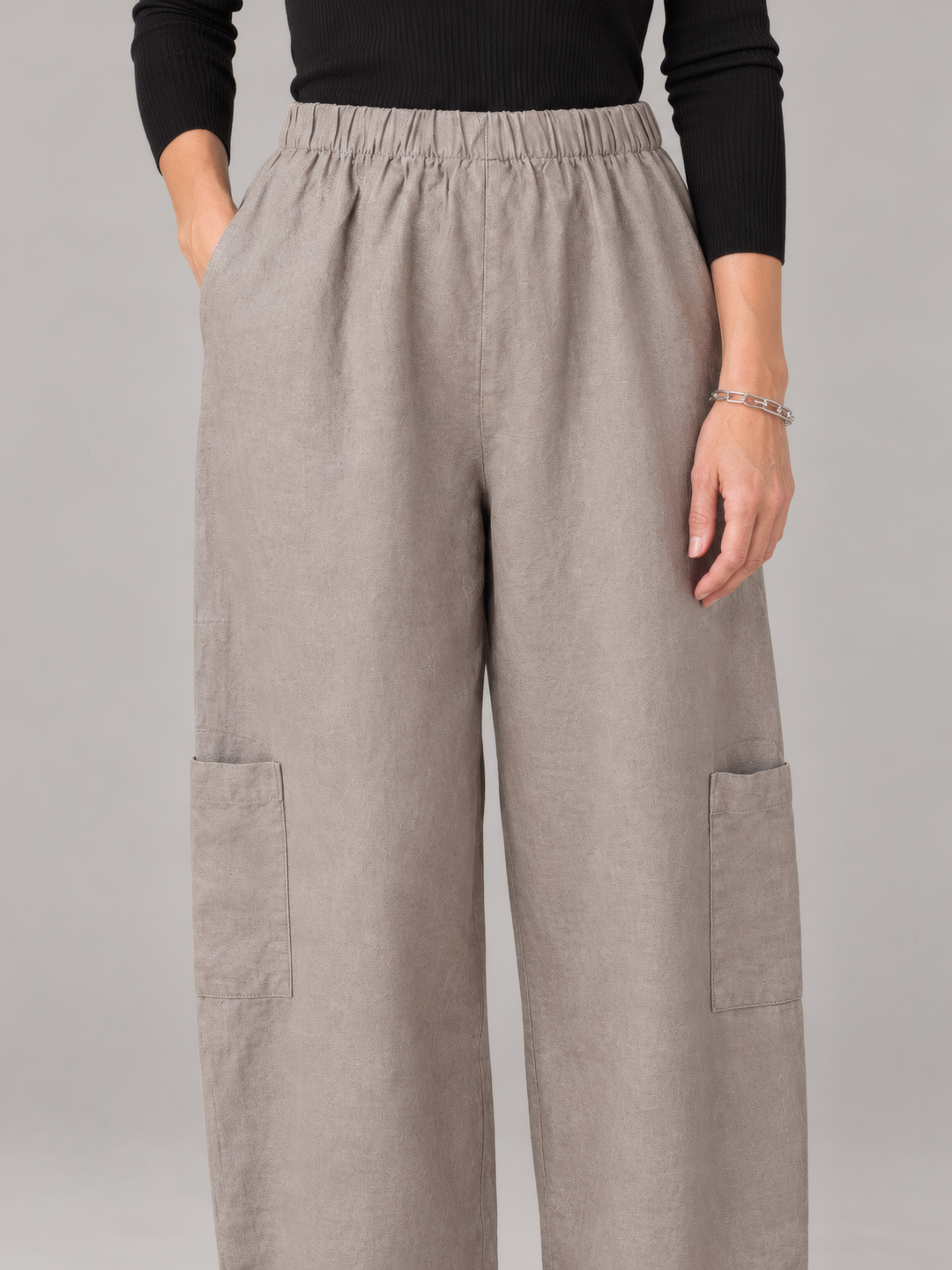 Bryn Walker Heavy Linen Casbah Pant in Sandpiper, close up of the fabric and details
