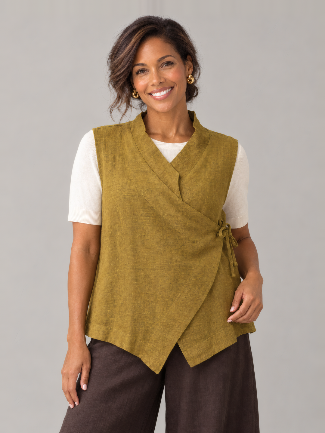 Bryn Walker Heavy Linen Koryo Vest in Honeycomb, front view on model