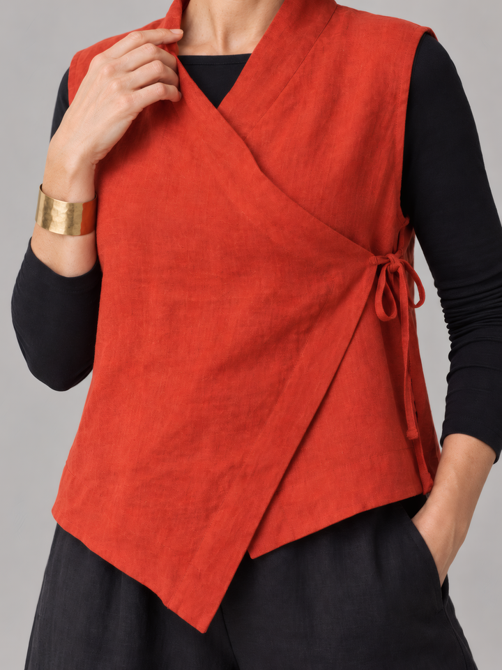Bryn Walker Heavy Linen Koryo Vest in Uni, close up of the fabric and details