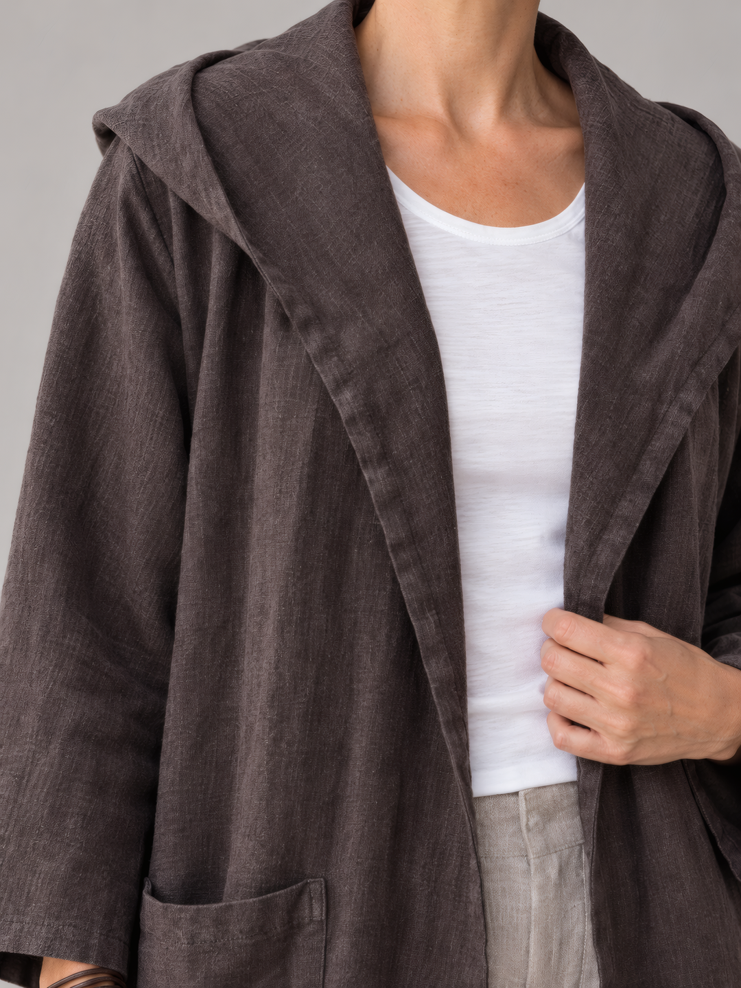 Bryn Walker Heavy Linen Morgen Jacket in Terrapin, close up of the fabric and details
