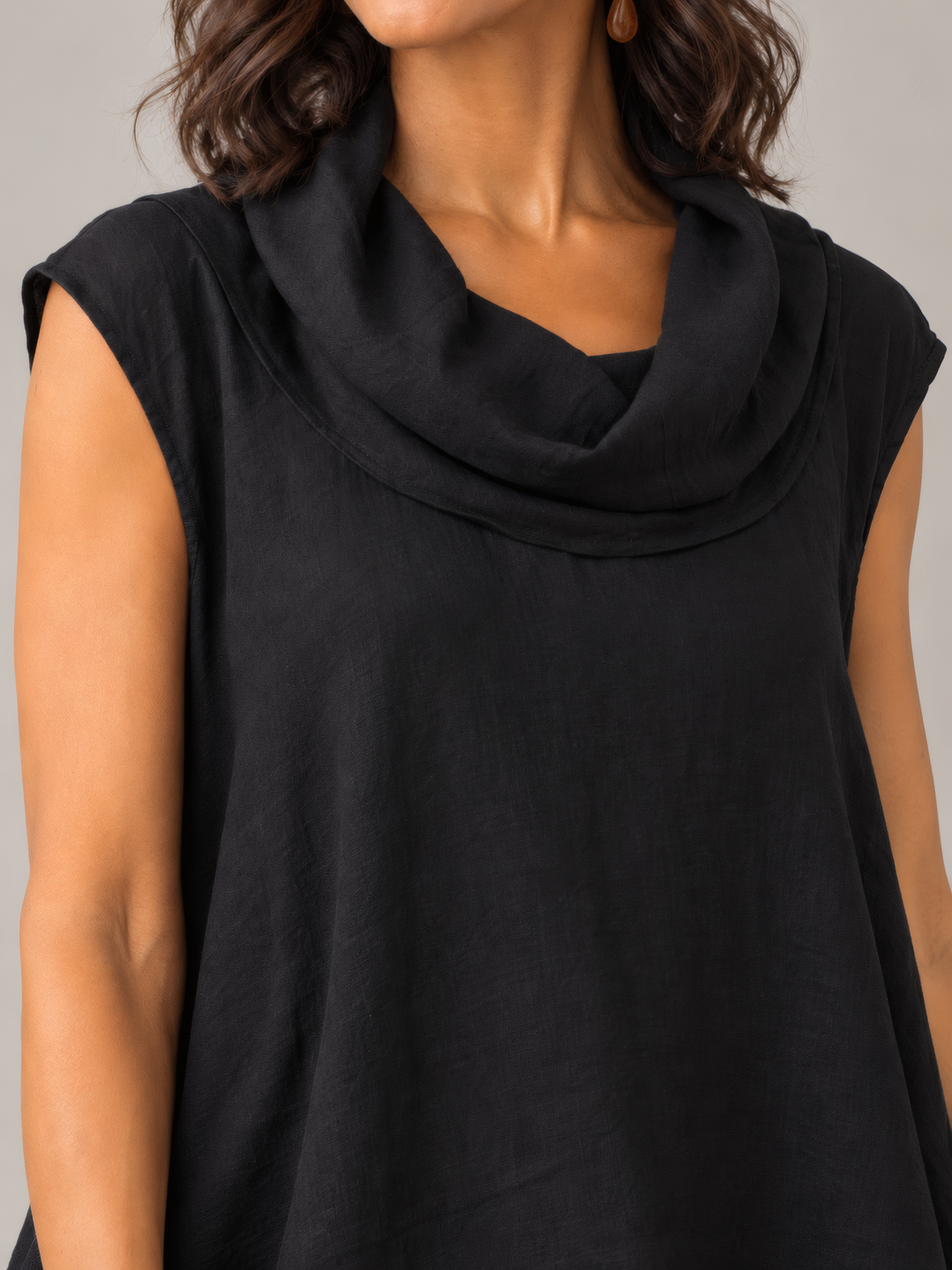 Bryn Walker Light Linen Noa Tunic in Black, close up of the fabric and details
