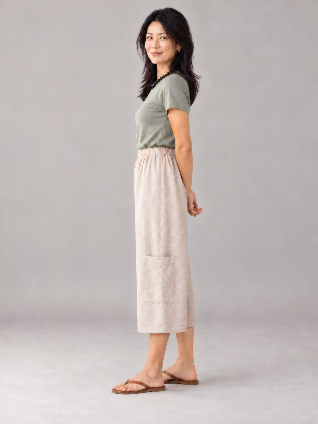 Bryn Walker Light Linen Casbah Pant in Tapioca, side view on model