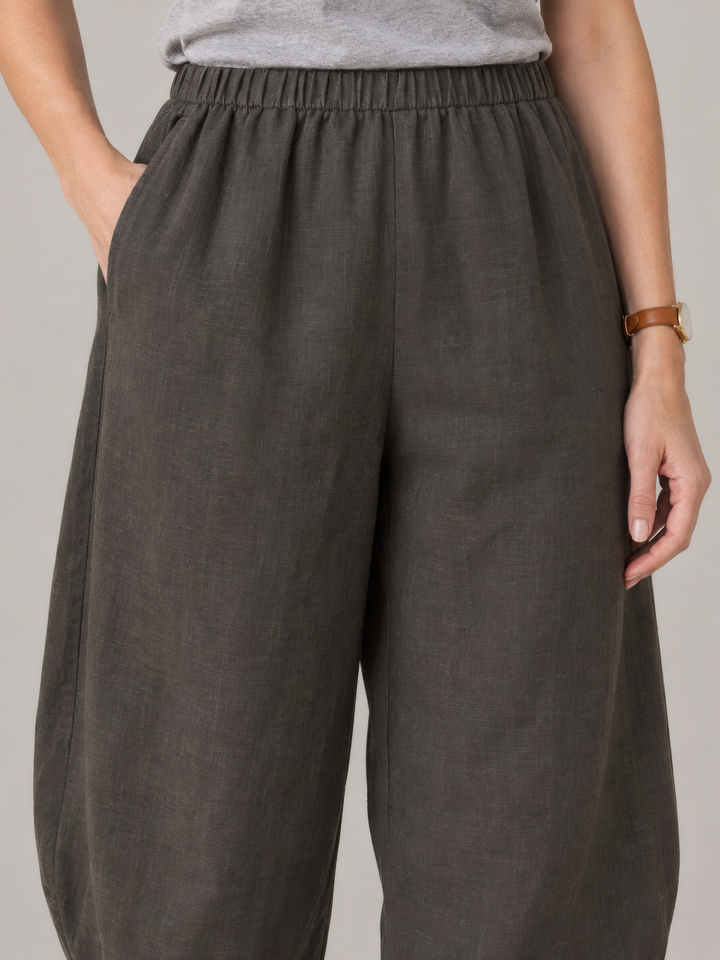 Bryn Walker Light Linen Oliver Pant in Peppercorn, close up of the fabric and details