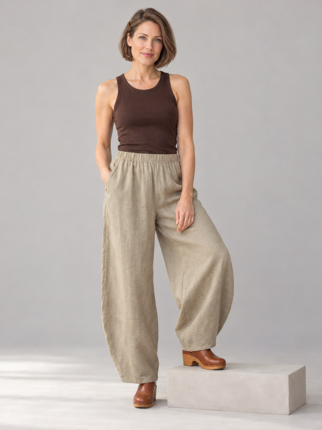 Bryn Walker Light Linen Oliver Pant in Viscacha, front view on model