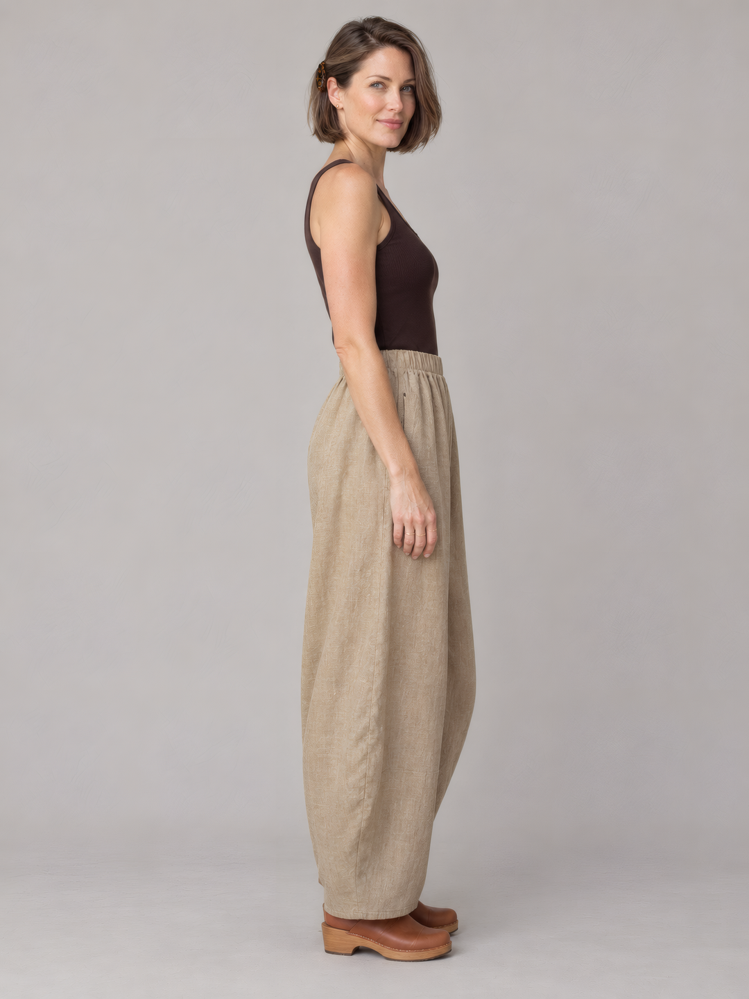 Bryn Walker Light Linen Oliver Pant in Viscacha, side view on model
