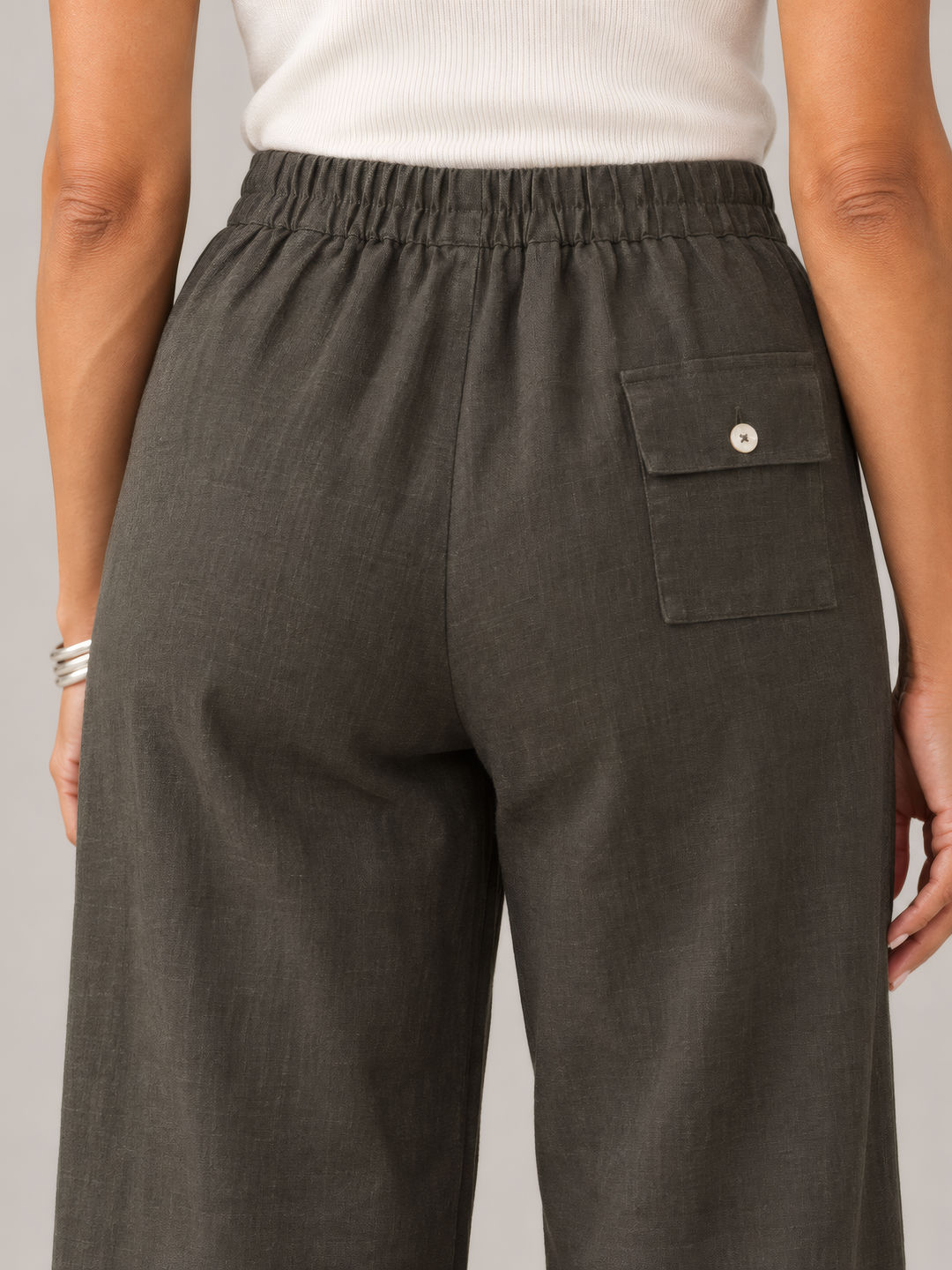 Bryn Walker Light Linen Saba Pant in Peppercorn, close up of the fabric and details