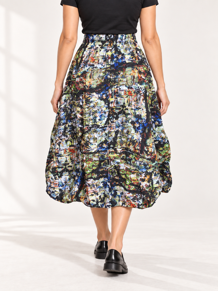 Back view, Kozan Astrid Skirt in City, bubble shape