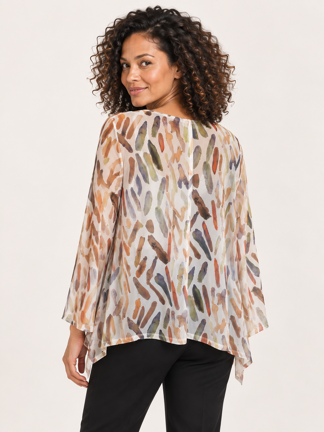Back view, Kozan Mila Topper in Trio, cream mesh with rust, olive and teal brush dashes