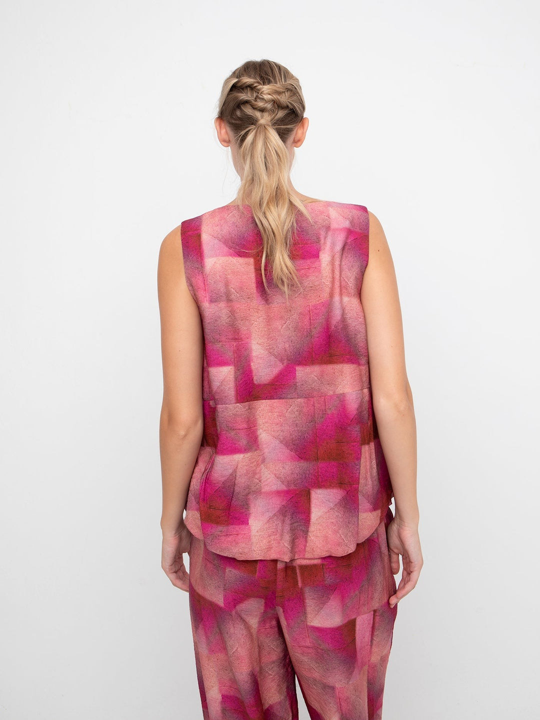 Ozai N Ku Feinos Button Tank in Geo Pink, back view on model