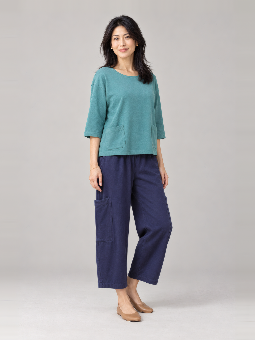 Pacific Cotton Boxy Shirt in Turaco, full length view on model