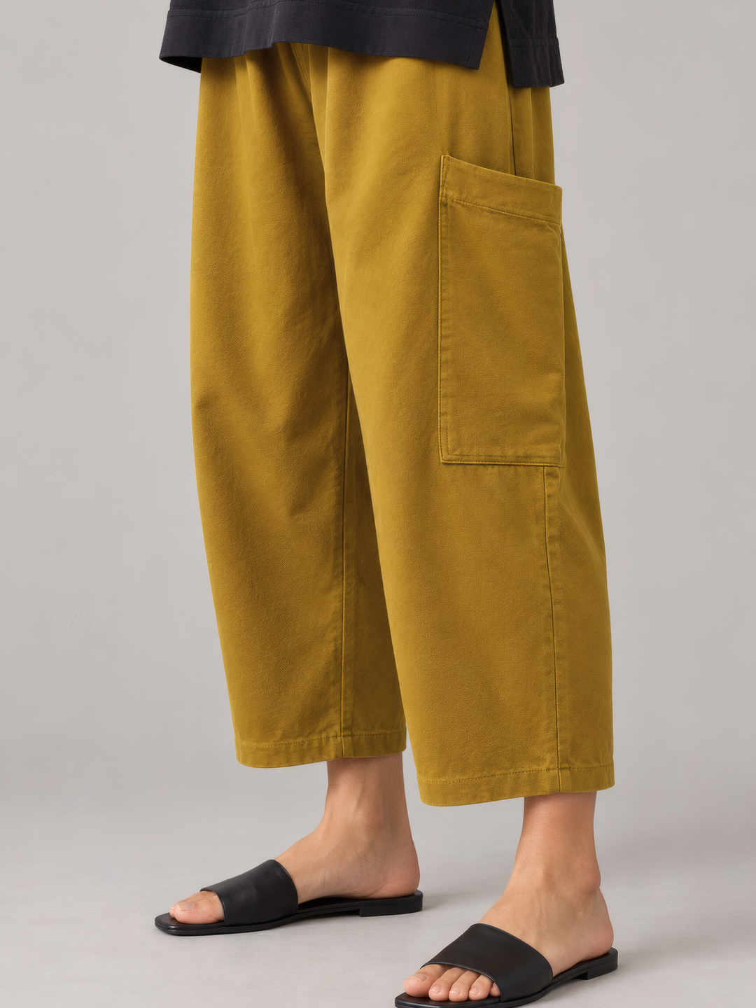 Pacific Cotton Pasha Pant in Honeycomb, close up of the fabric and details
