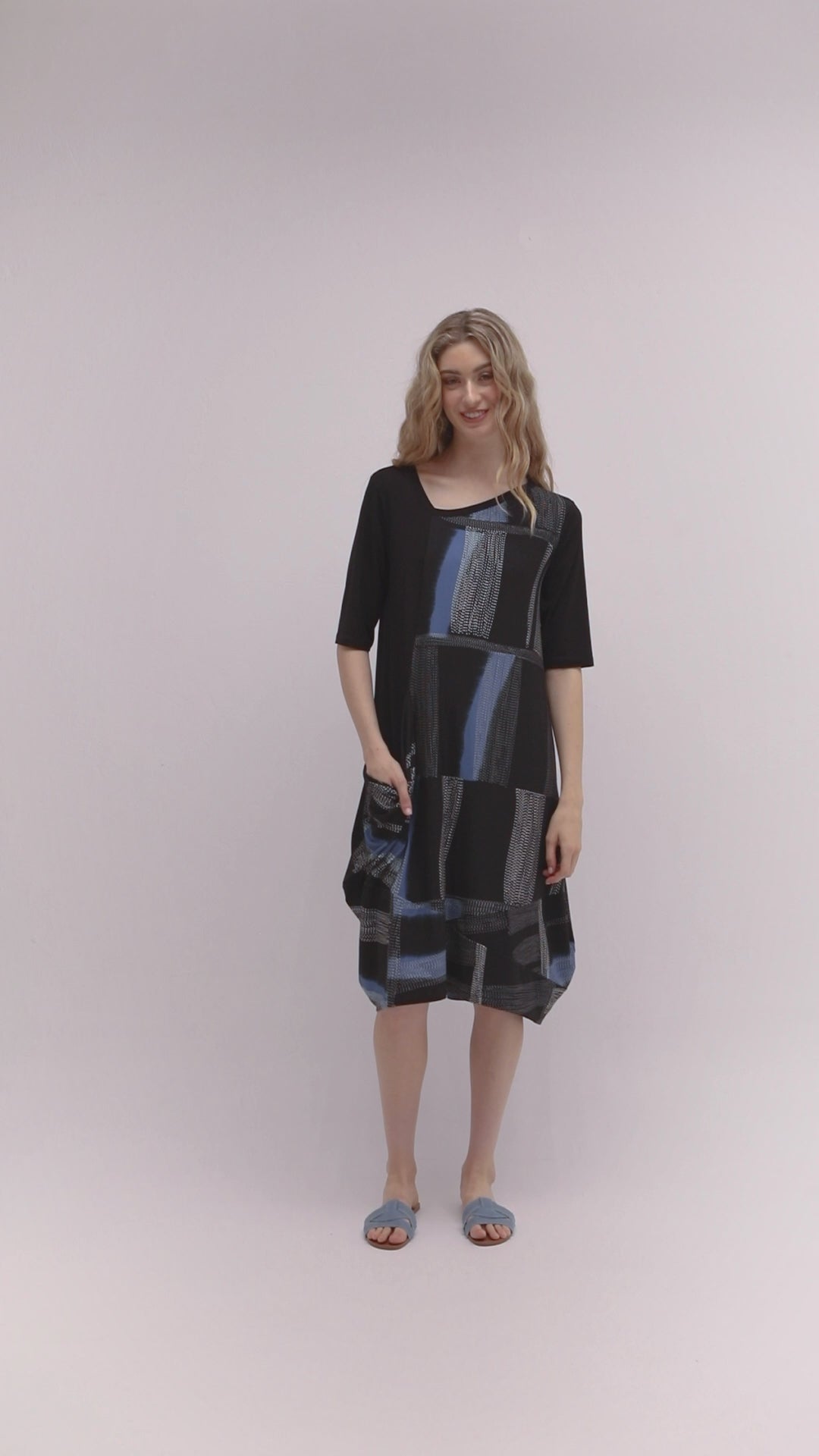 Ozai N Ku - S/S Stripe Dress