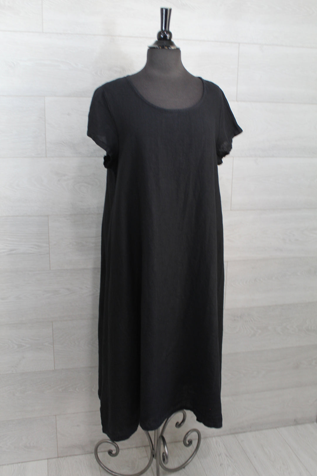 bryn walker linen dresses Bryn Walker Lana Light Linen V-Neck 3/4 Sleeve Maxi Dress
