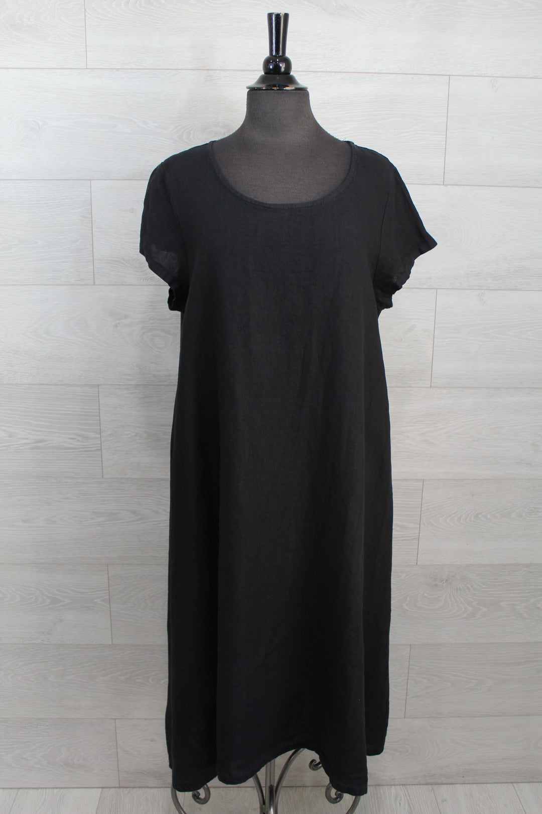 Bryn Walker Light Linen - Winslow Dress S / Black / 100% Linen by Bryn Walker Bryn Walker Light Linen - Winslow Dress S / Black / 100% Linen by Bryn Walker