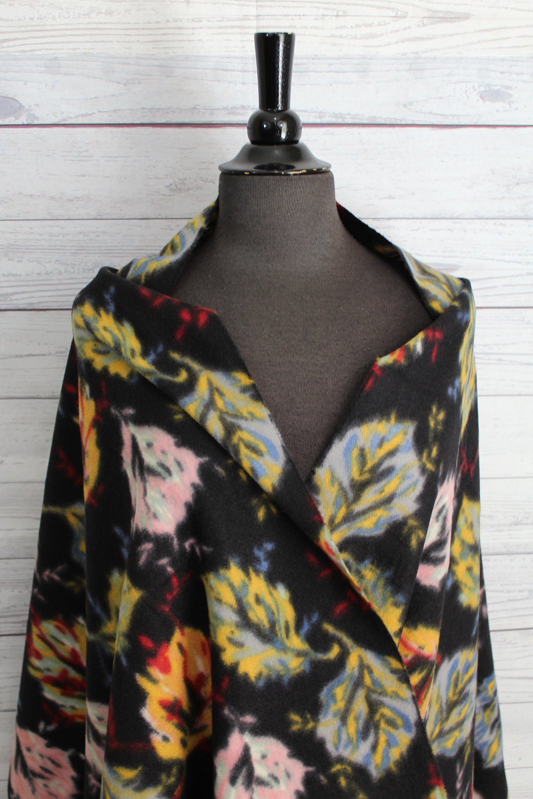 Multi Leaves Print Scarf - Shopboutiquekarma